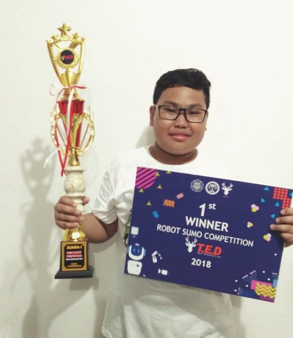Perwakilan Ekstrakulikuler Robotic SMP DH Meraih Juara TED 2018